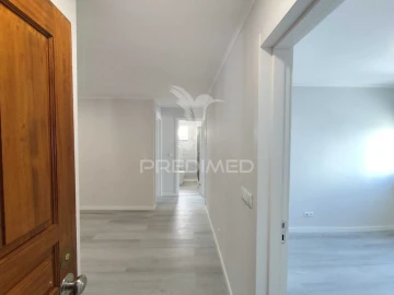 Apartamento T3 para Venda em Laranjeiro e Feijó