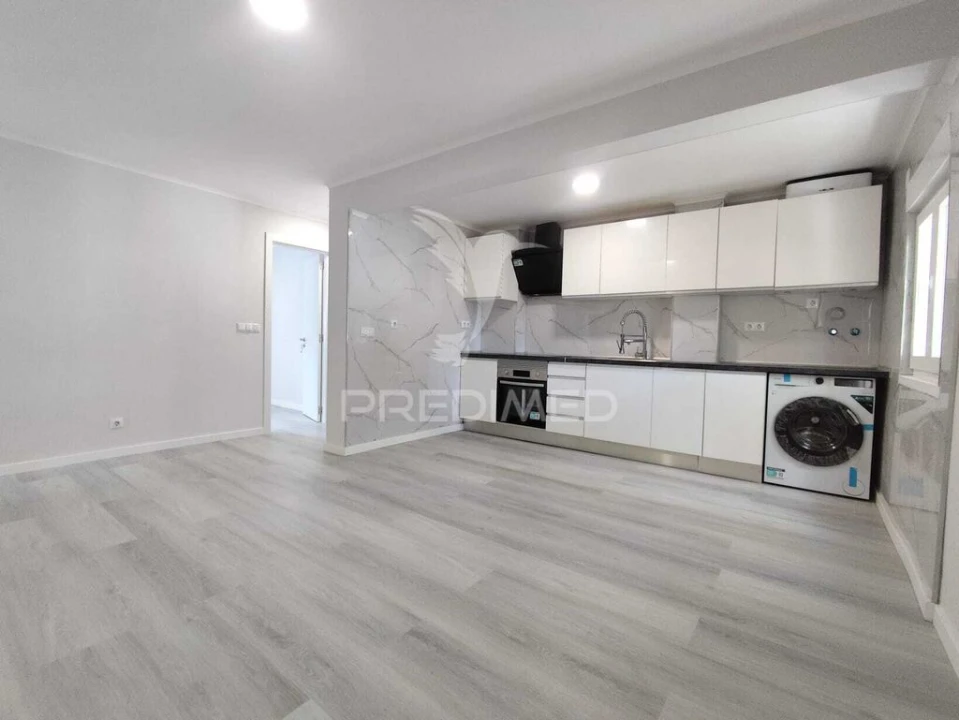 Apartamento T3 para Venda em Laranjeiro e Feijó Foto 11
