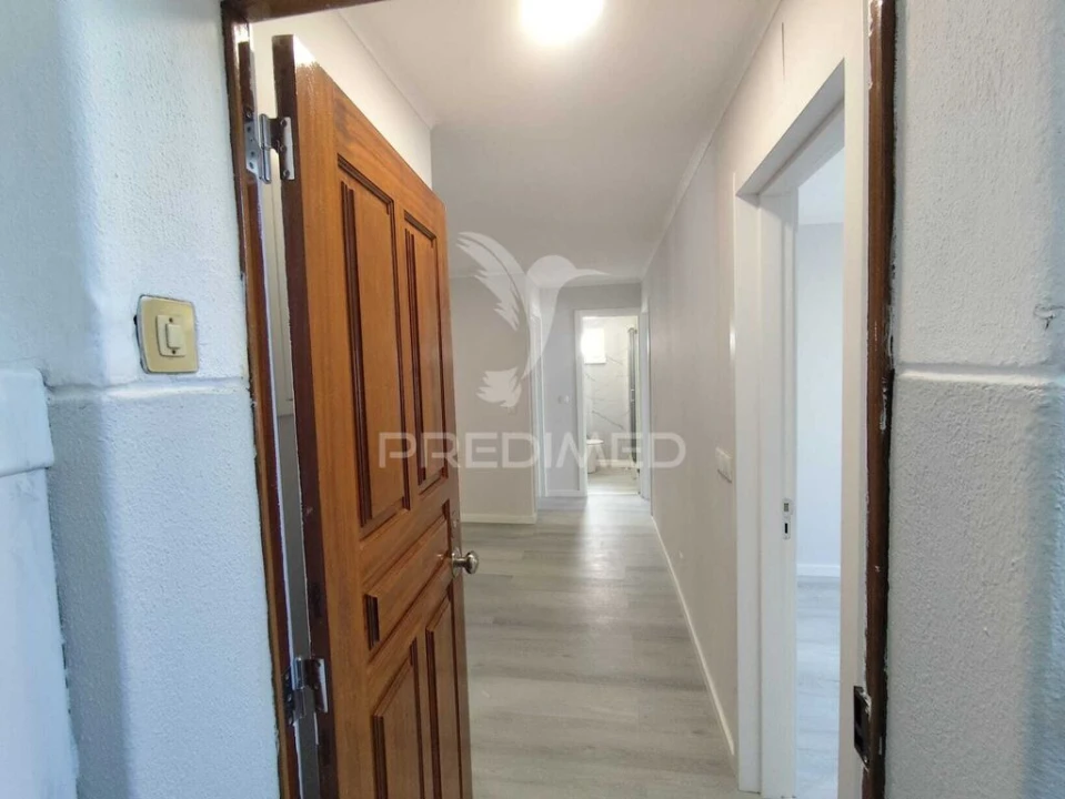 Apartamento T3 para Venda em Laranjeiro e Feijó Foto 3
