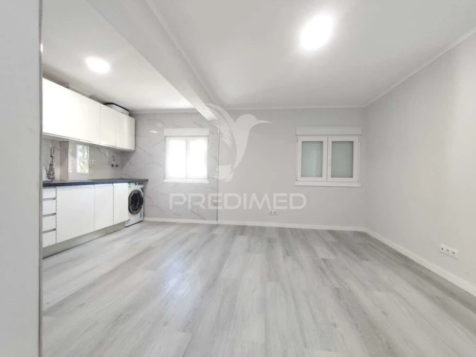 Apartamento T3 para Venda em Laranjeiro e Feijó Foto 8
