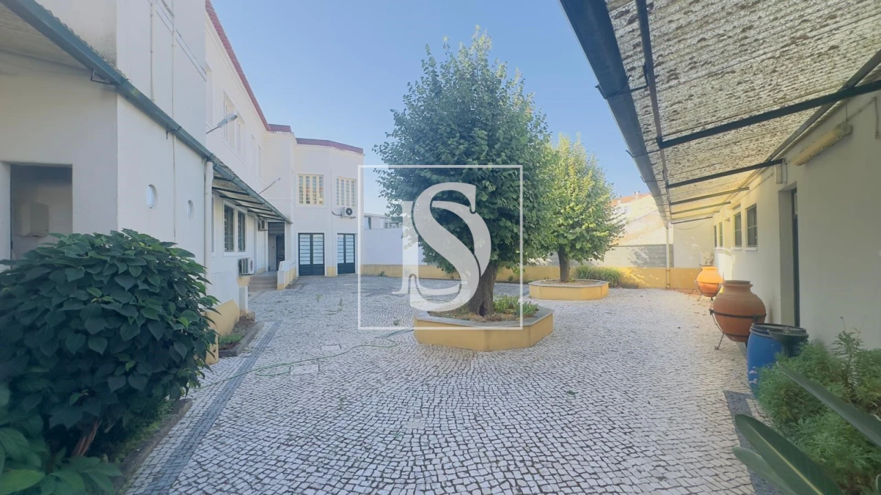 Prédio para Venda em São João Baptista Foto 1