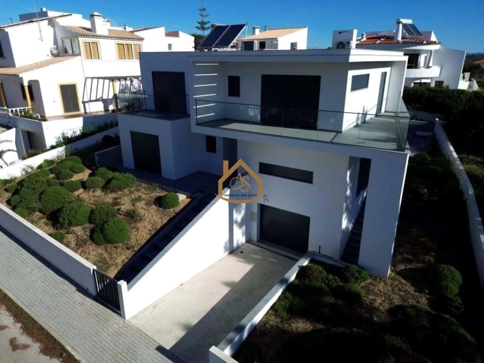 Moradia T4 para Venda em Aljezur Foto 2