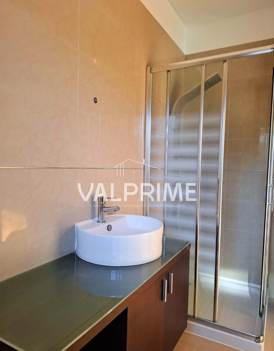 Moradia T3 para Venda em Gandra Foto 9