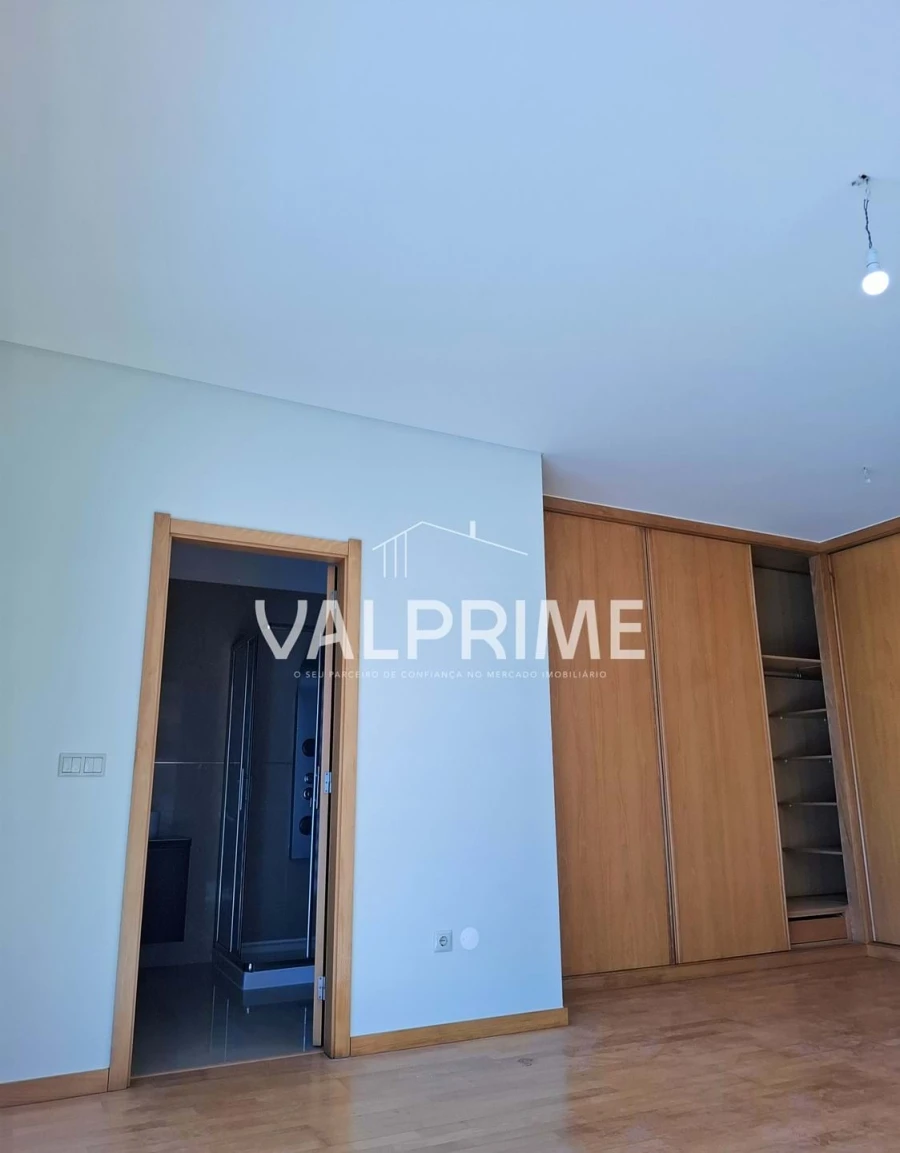 Moradia T3 para Venda em Gandra Foto 17