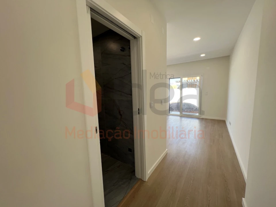 Moradia T4 para Venda em Quinta do Anjo Foto 16