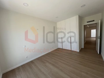 Moradia T4 para Venda em Quinta do Anjo