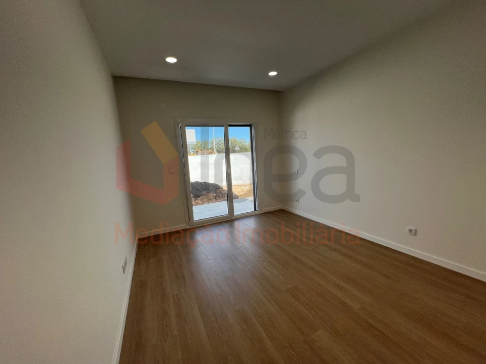 Moradia T4 para Venda em Quinta do Anjo Foto 23
