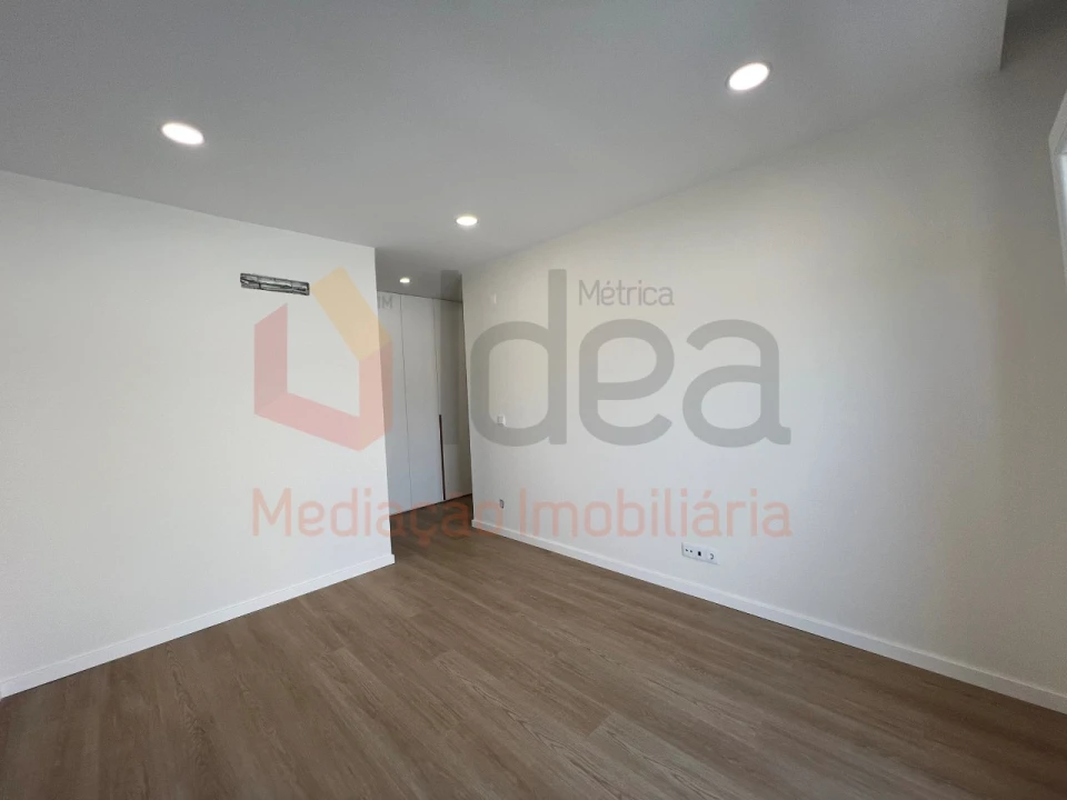 Moradia T4 para Venda em Quinta do Anjo Foto 24