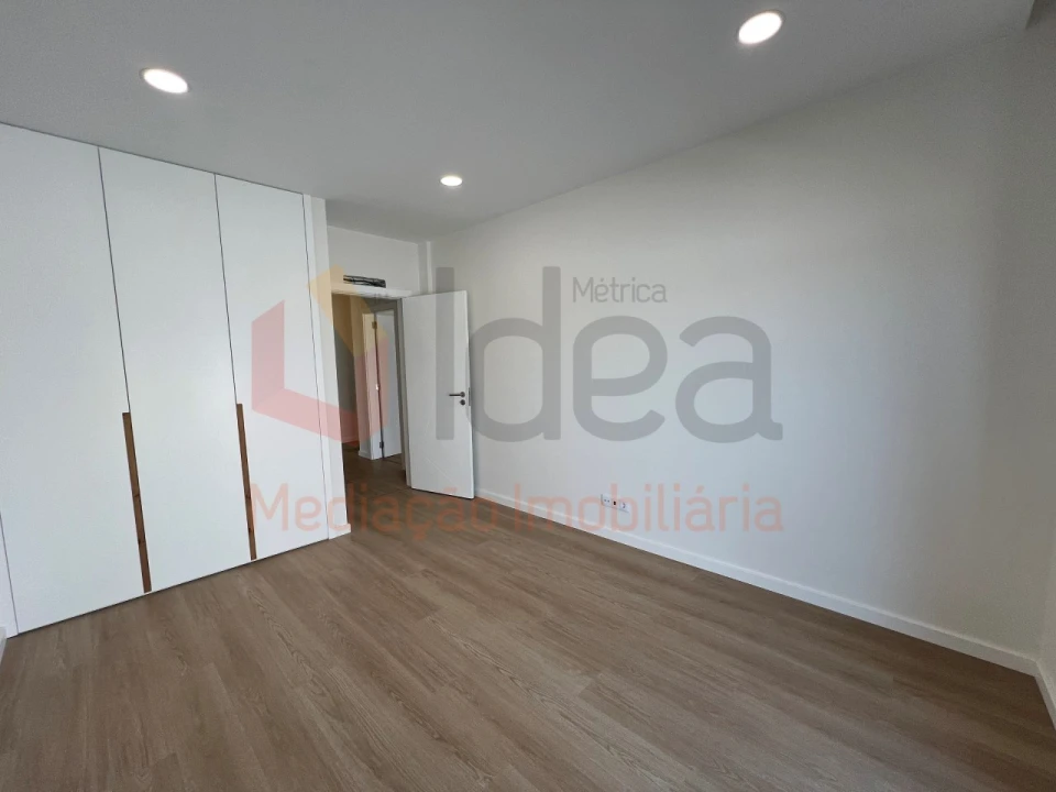 Moradia T4 para Venda em Quinta do Anjo Foto 31