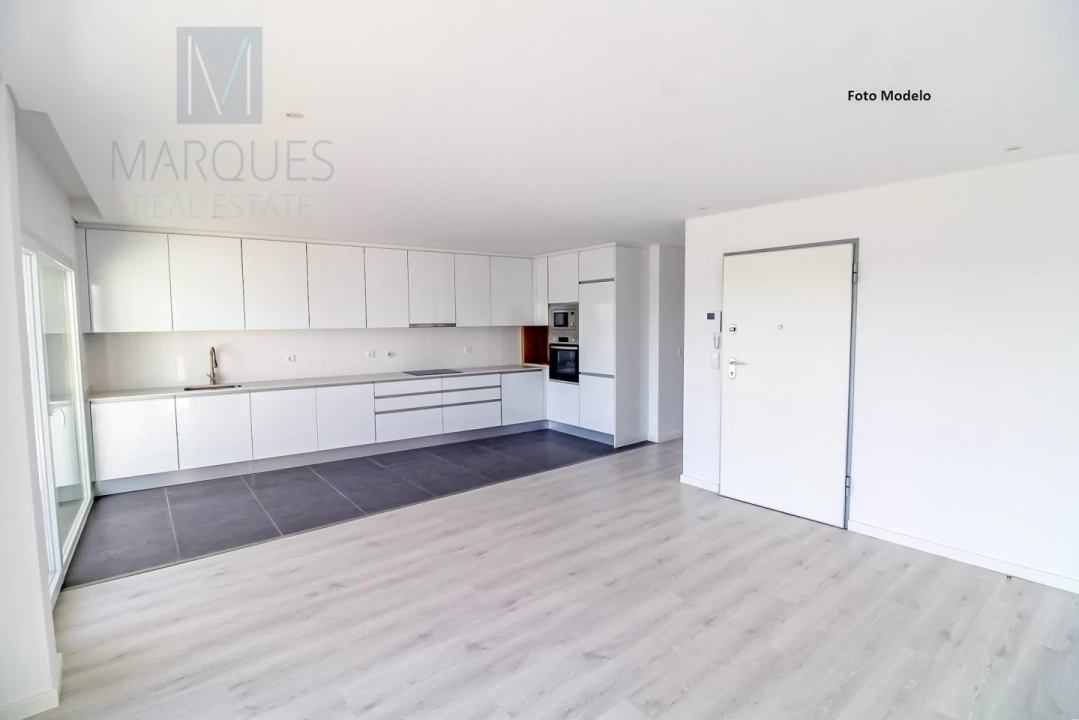 Apartamento T1 para Venda em Corroios Foto 4