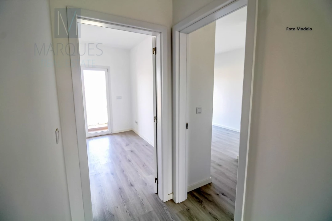 Apartamento T1 para Venda em Corroios Foto 7