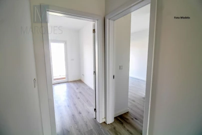 Apartamento T1 para Venda em Corroios