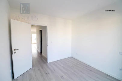 Apartamento T1 para Venda em Corroios