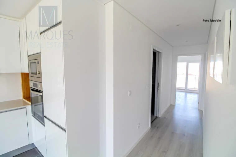 Apartamento T1 para Venda em Corroios Foto 5