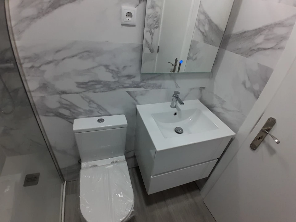 Apartamento T3 para Arrendamento em Alvalade Foto 9