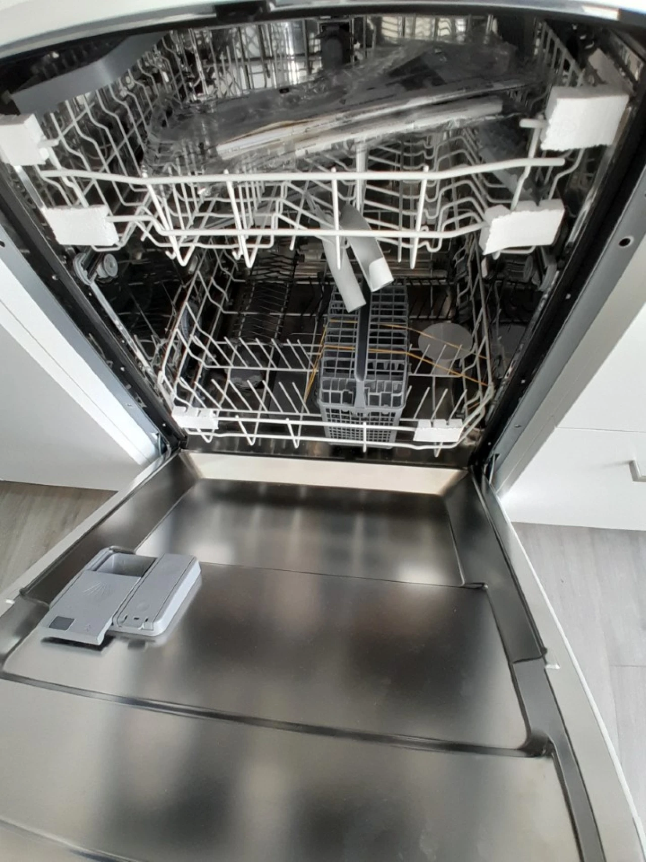 Apartamento T3 para Arrendamento em Alvalade Foto 37