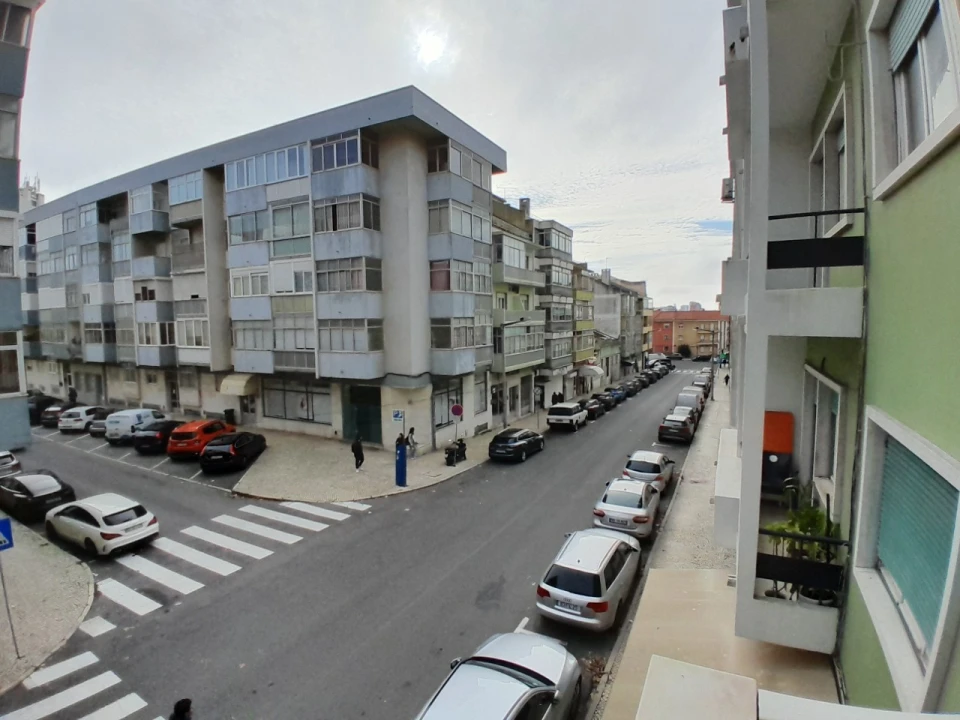 Apartamento T3 para Arrendamento em Alvalade Foto 42