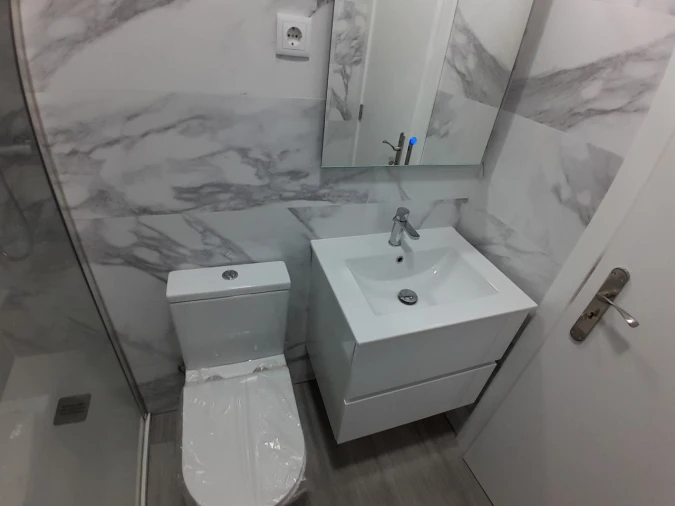 Apartamento T3 para Arrendamento em Alvalade Foto 9