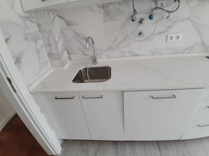 Apartamento T3 para Arrendamento em Alvalade Foto 2