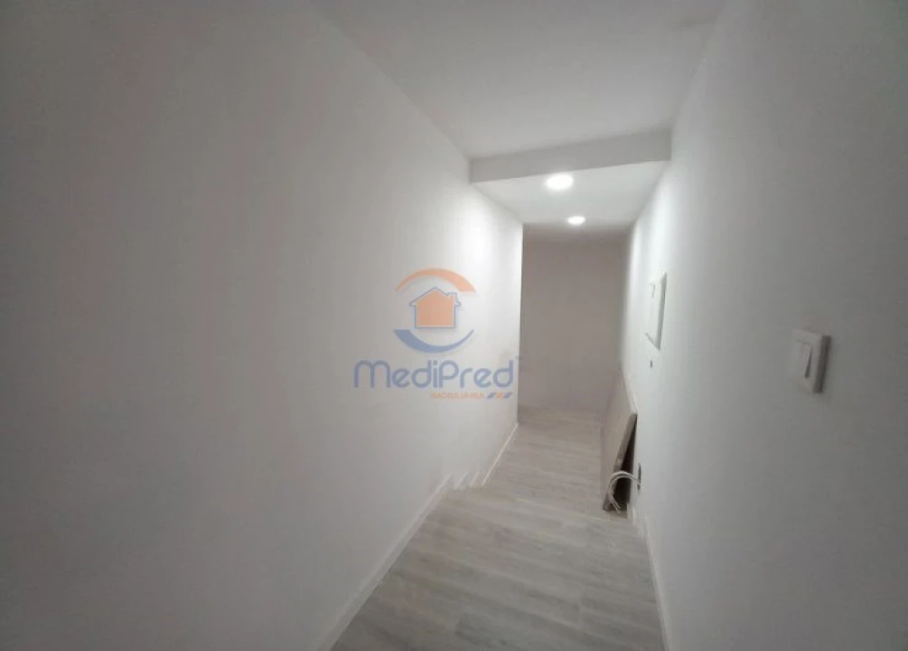 Apartamento T4 para Venda em Vila Franca de Xira Foto 5