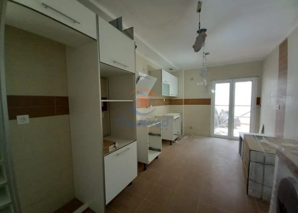 Apartamento T4 para Venda em Vila Franca de Xira Foto 7
