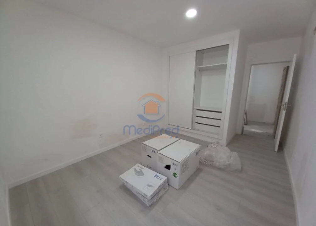 Apartamento T4 para Venda em Vila Franca de Xira Foto 21