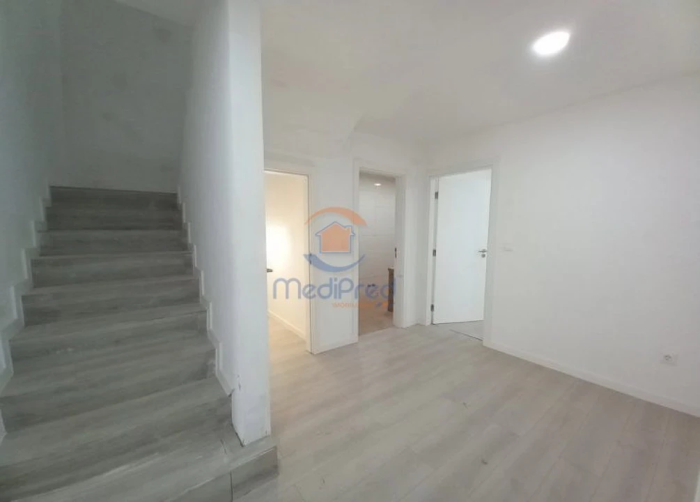 Apartamento T4 para Venda em Vila Franca de Xira Foto 24