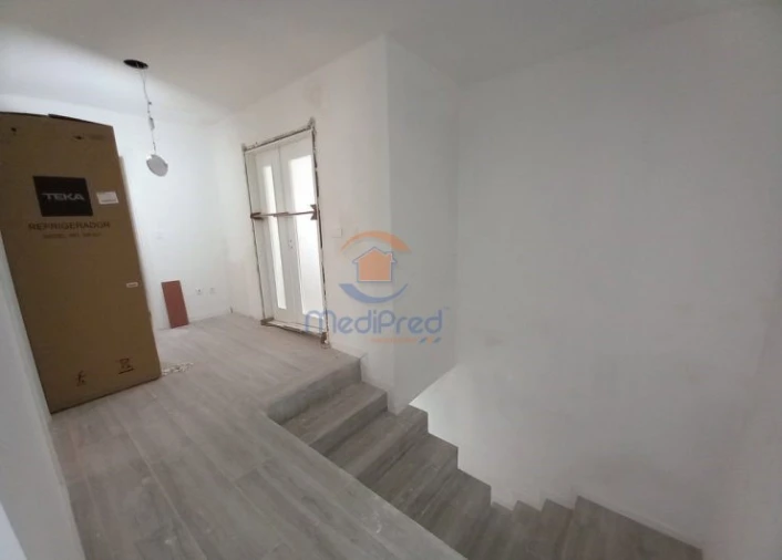 Apartamento T4 para Venda em Vila Franca de Xira Foto 6