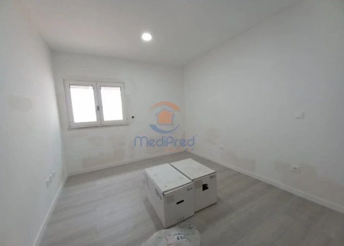 Apartamento T4 para Venda em Vila Franca de Xira Foto 19