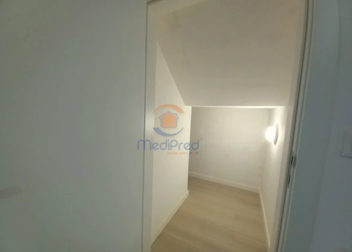Apartamento T4 para Venda em Vila Franca de Xira Foto 26