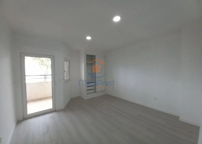 Apartamento T4 para Venda em Vila Franca de Xira Foto 35