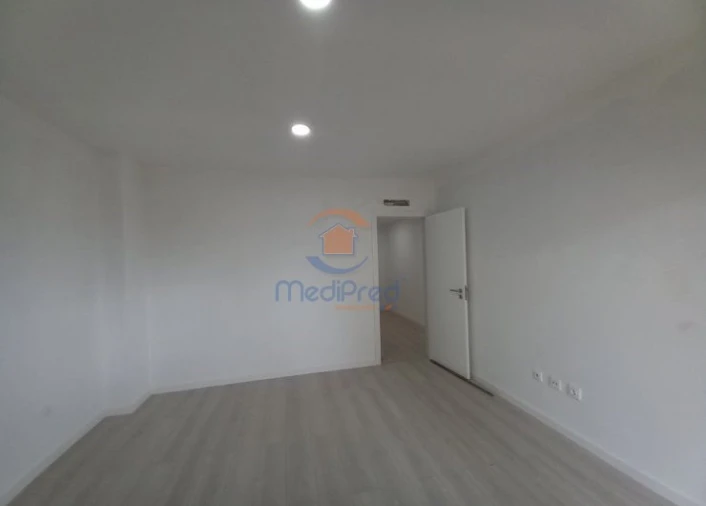 Apartamento T4 para Venda em Vila Franca de Xira Foto 38