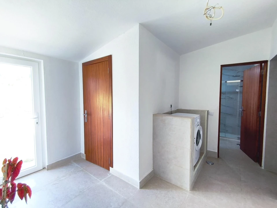 Moradia T2 para Venda em Vila Verde dos Francos Foto 12