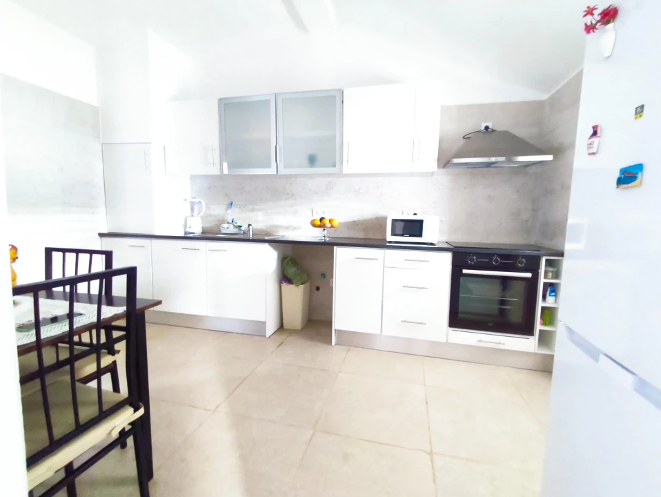 Moradia T2 para Venda em Vila Verde dos Francos Foto 2