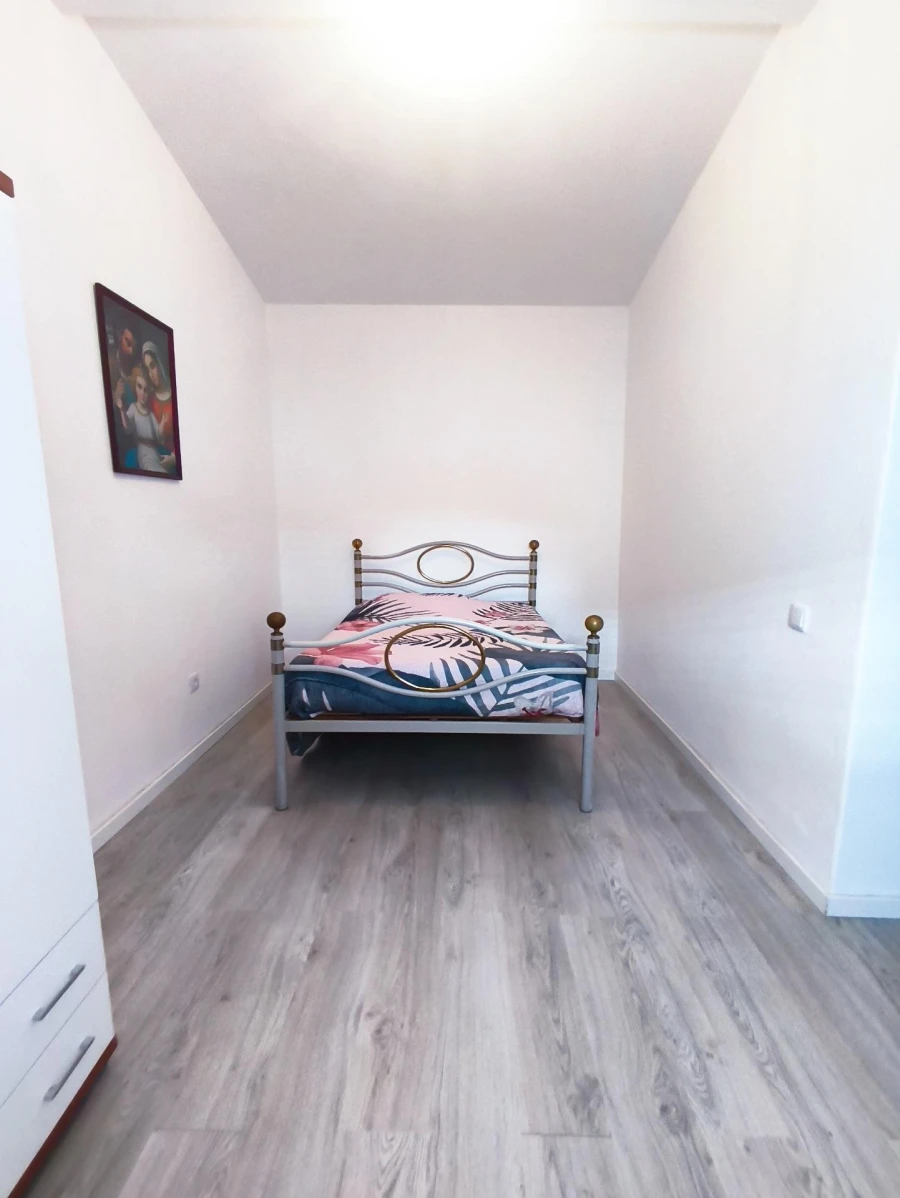 Moradia T2 para Venda em Vila Verde dos Francos Foto 8