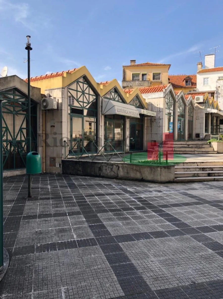 Loja para Venda em Alcanena e Vila Moreira