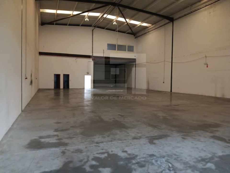 Armazém para Arrendamento em Alverca do Ribatejo e Sobralinho Foto 2