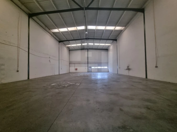 Armazém para Arrendamento em Alverca do Ribatejo e Sobralinho
