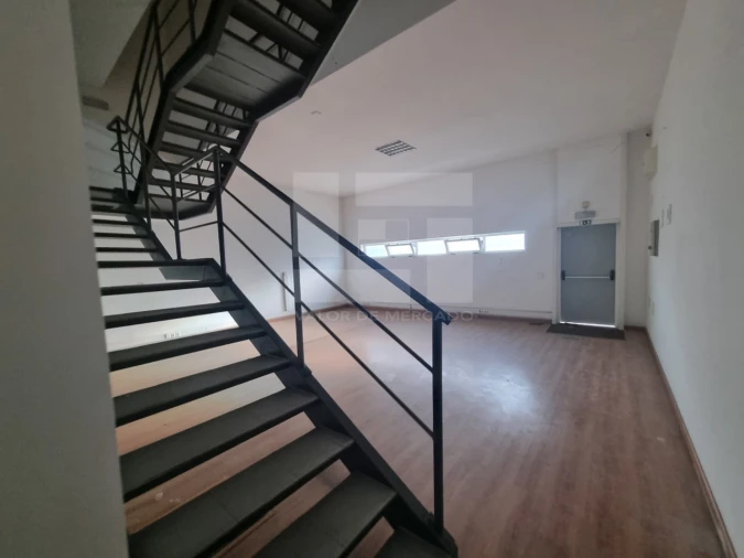 Armazém para Arrendamento em Alverca do Ribatejo e Sobralinho Foto 10