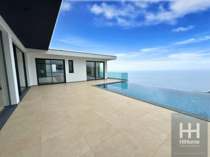 Moradia T3 para Venda em Arco da Calheta Foto 7