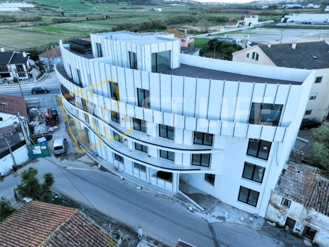 Apartamento T2 para Venda em Lourinhã e Atalaia Foto 1