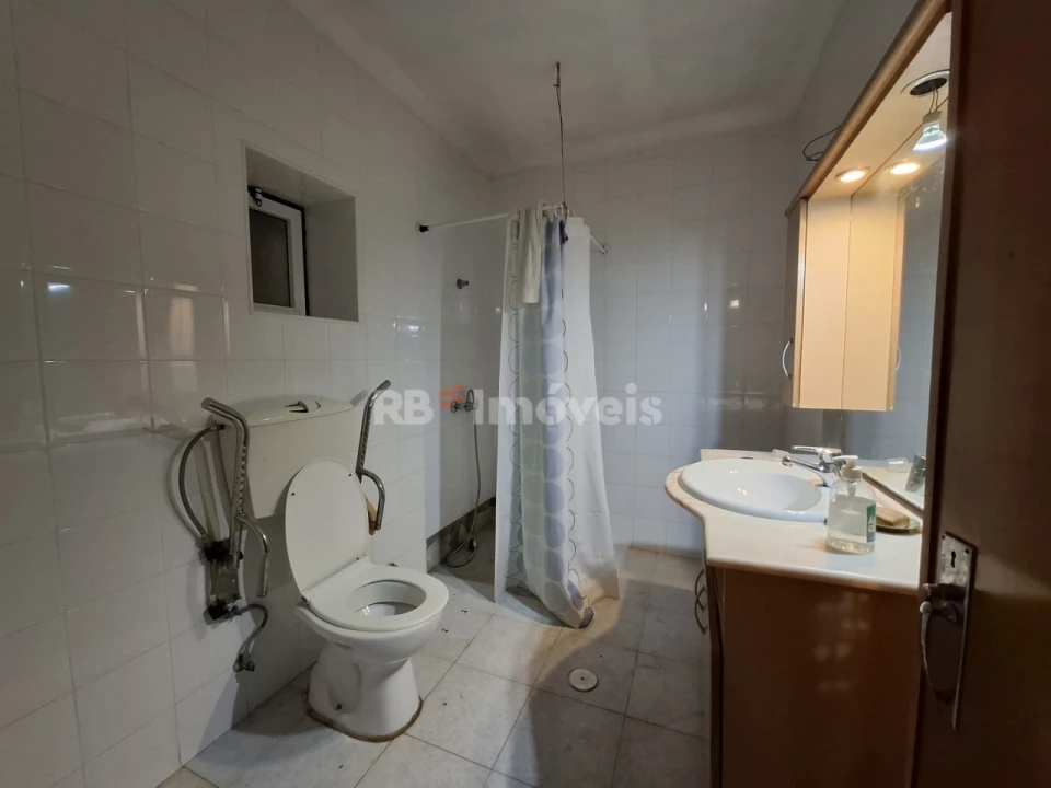 Moradia T3 para Venda em Assentiz Foto 12