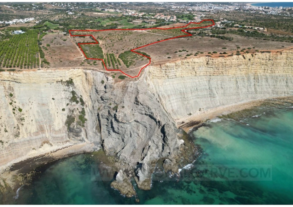 Quinta T4 para Venda em Lagos (São Sebastião e Santa Maria) Foto 1