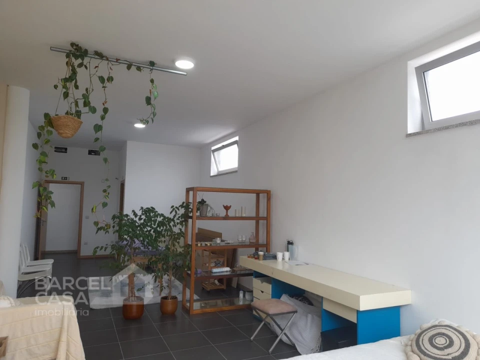 Loja para Arrendamento em Galegos (São Martinho) Foto 3