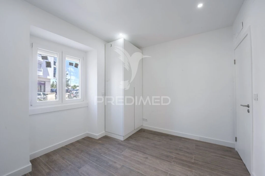 Apartamento T2 para Venda em Falagueira-Venda Nova Foto 2