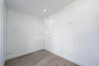 Apartamento T2 para Venda em Falagueira-Venda Nova