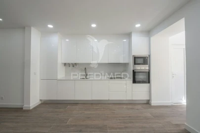 Apartamento T2 para Venda em Falagueira-Venda Nova