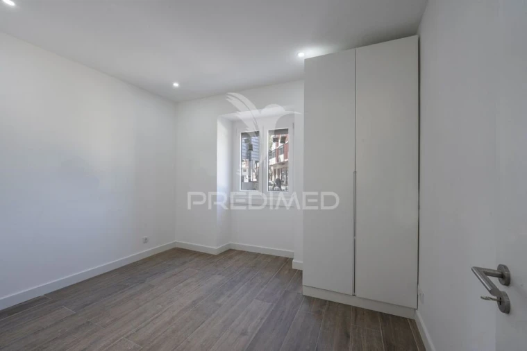 Apartamento T2 para Venda em Falagueira-Venda Nova Foto 6