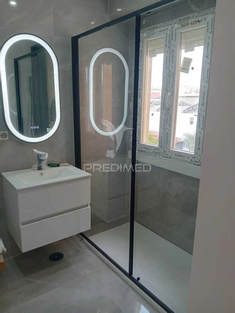 Apartamento T2 para Venda em Falagueira-Venda Nova Foto 9