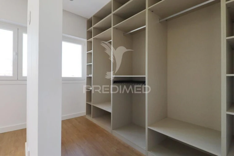 Apartamento T2 para Venda em Falagueira-Venda Nova Foto 2